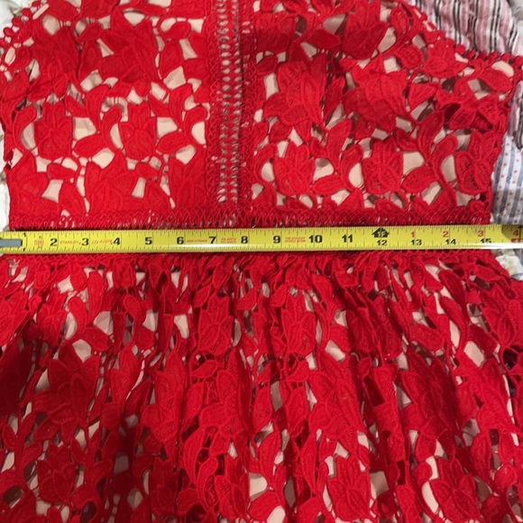 Pretty halter style dress - Picture 5 of 6